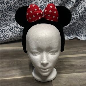 🏁 Black Headband with Red Polka Dot Bow